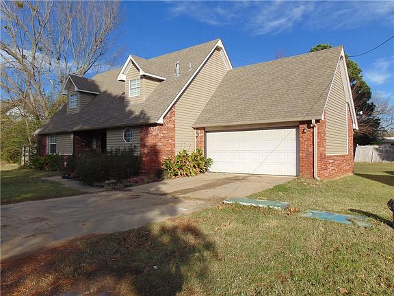 2nd image of 614 Berton Ave