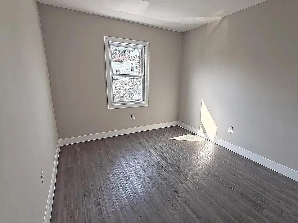 3 bed, $2,250 — Photo 1