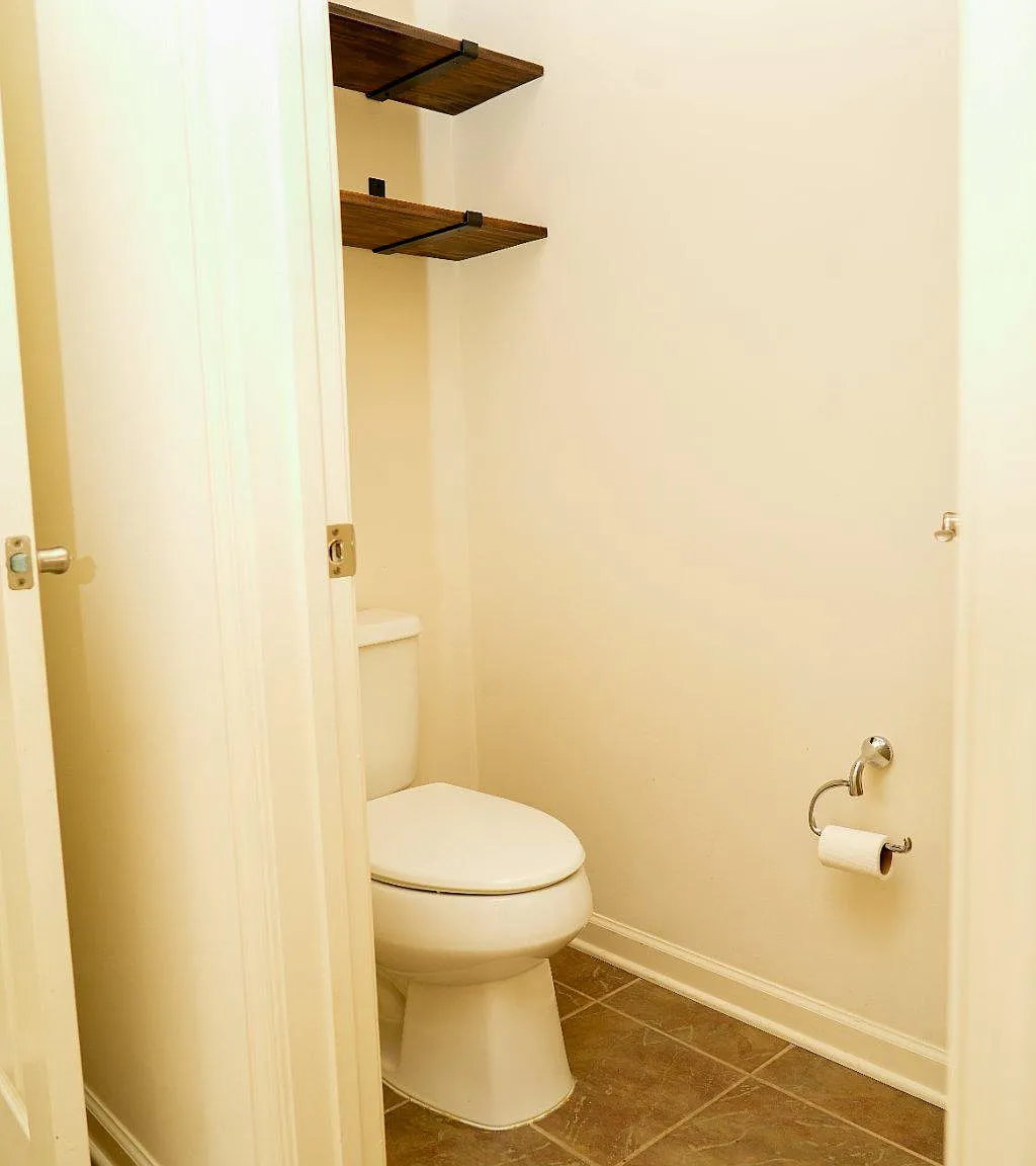 5 bed, 4.5 bath, 3414 sqft, $4,300 — Photo 2