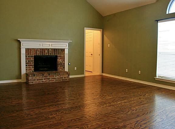 5th image of 9310 Vista Cir