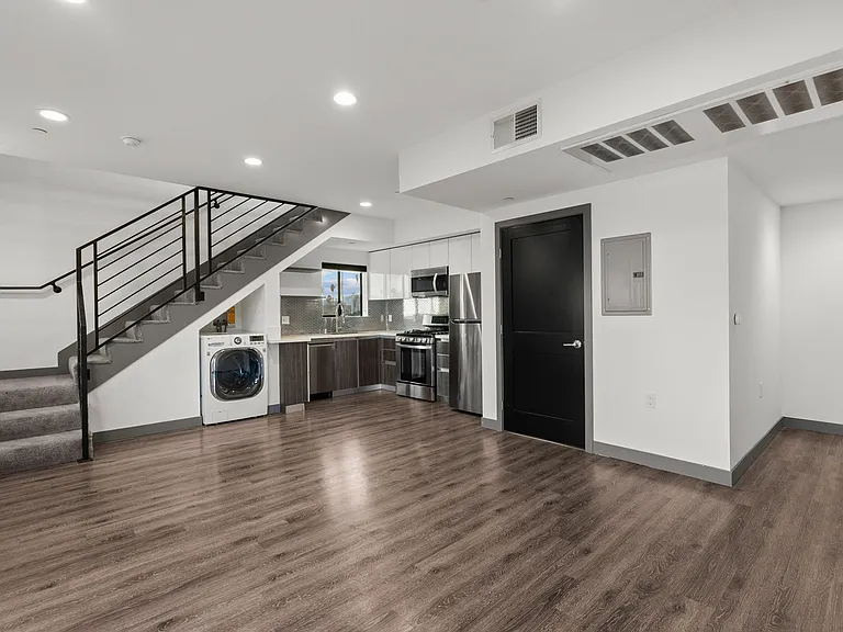 Alexandria 178 Townhomes LLC — Photo 10