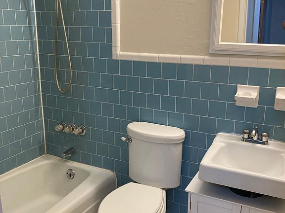 3rd image of 180 Nordberg Ave APT B