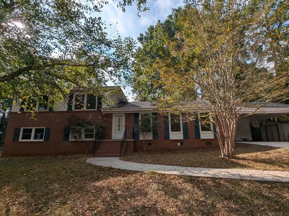 165 Wood Valley Ln, Athens, GA 30606