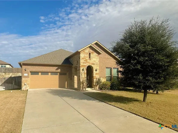 108 Greg Ln, Jarrell, TX 76537