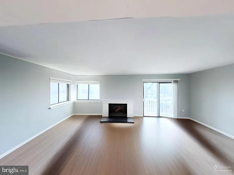 18428 Point Seneca Pl — Photo 27