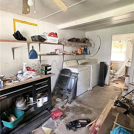 5th image of 511 W Oak St
