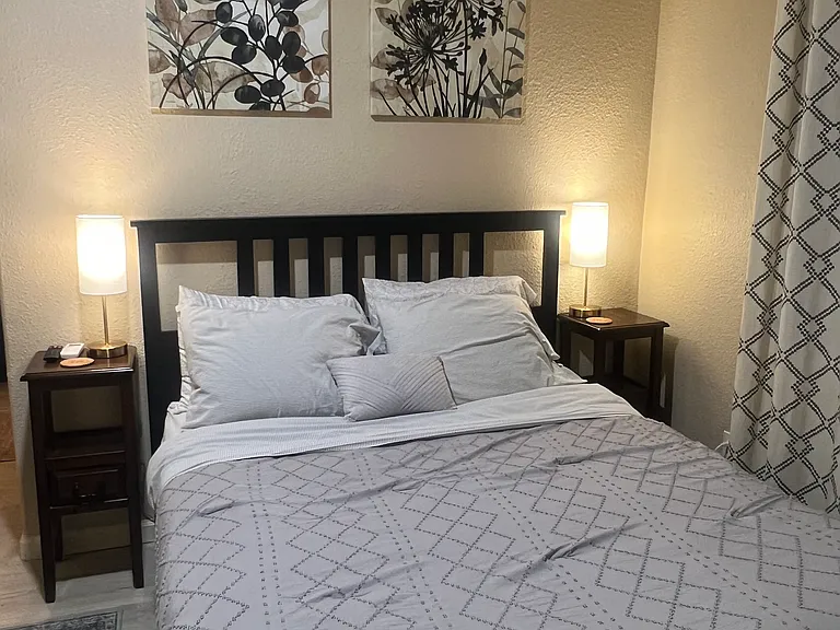4046 Central Ln #2 — Photo 8