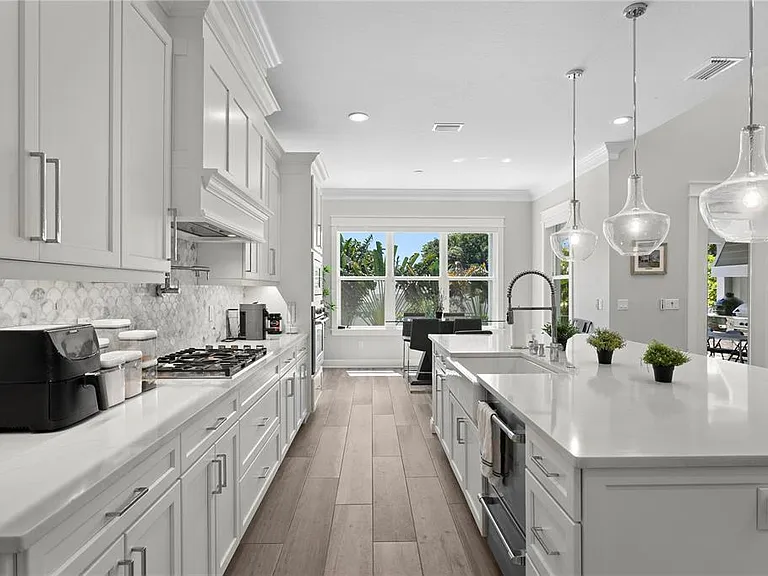 209 S Shore Crest Dr — Photo 27
