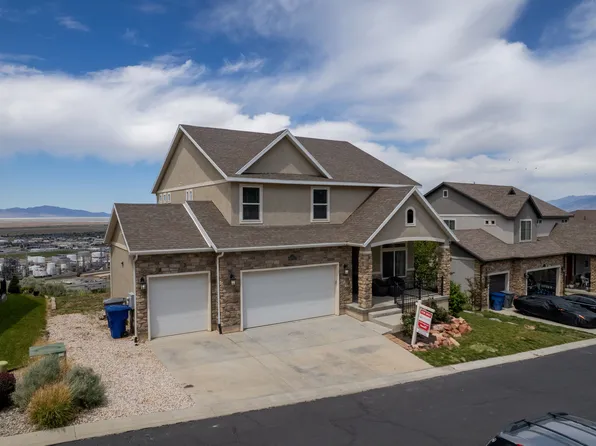 452 S Sunset Ridge Dr, North Salt Lake, UT 84054