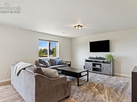 4th image of 3869 Reindeer Cir