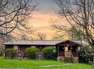 268 Breckenridge Rd, Saxon, WV 25817