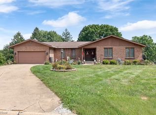 3741 Muirfield Dr, Uniontown, OH 44685