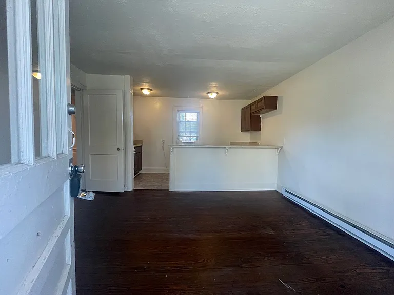 126B Suffolk Ave — Photo 5