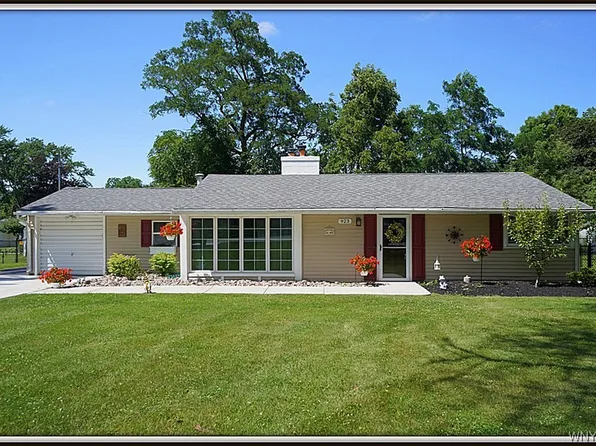 923 Orchard Dr, Lewiston, NY 14092