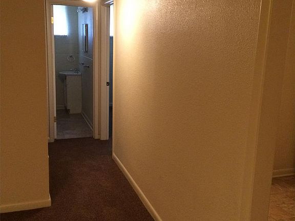 5th image of 221 S 4th St APT 9