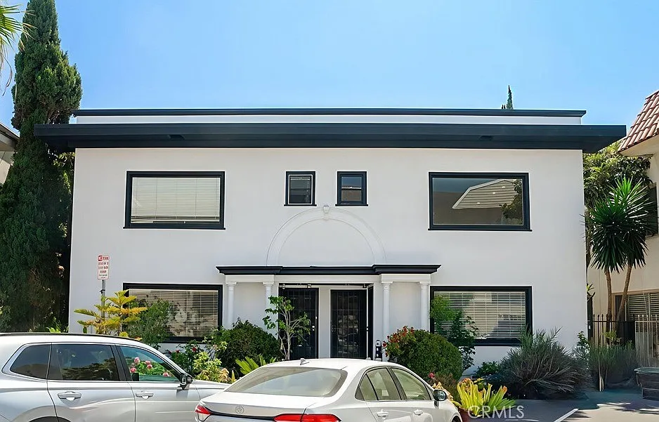 Building Photo - 10 Esperanza Ave #12