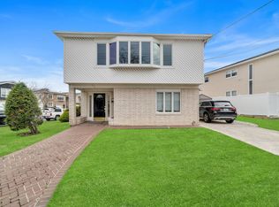 77 Levit Ave, Staten Island, NY 10314