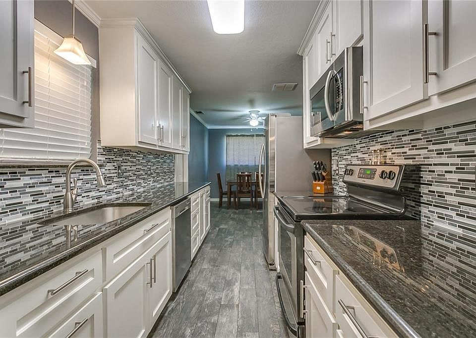 1st image of 202 Arnett Dr