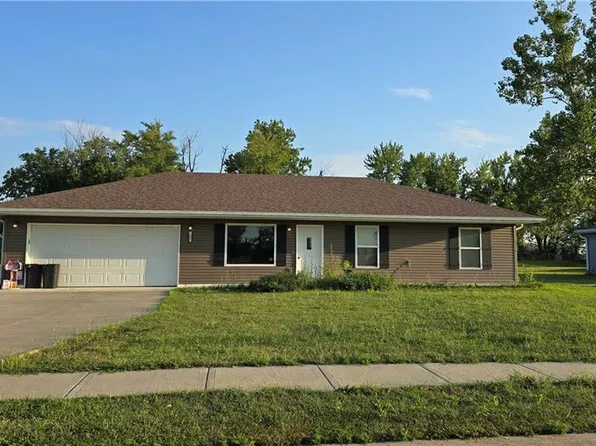 1401 W 4th St, Cameron, MO 64429
