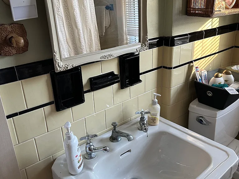 Primrose Dr — Photo 18