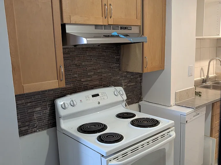 369 Georgian Dr #3 — Photo 6