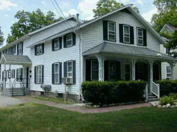 616 Locust St APT 1, Kalamazoo, MI 49007
