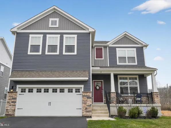 13 Westmont Dr, Medford, NJ 08055