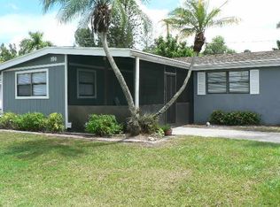 790 Camellia Dr, Royal Palm Beach, FL 33411