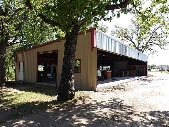 3rd image of 12110 Highway 36 N