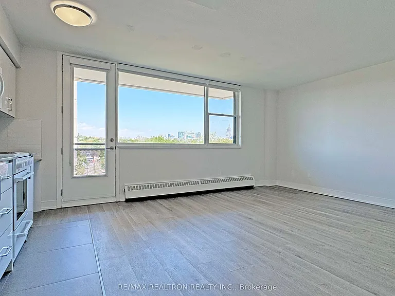 276 Saint George St #709 — Photo 4
