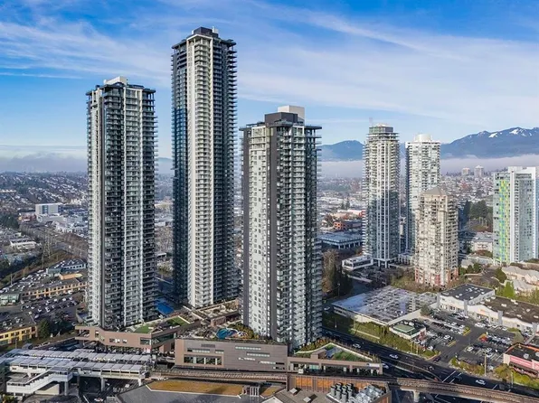 2108 Gilmore Ave #3202, Burnaby, BC V5C 0N8