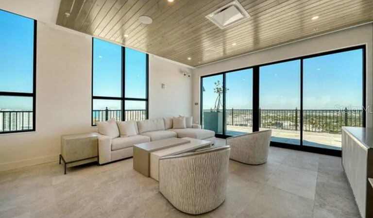 33 S Palm Ave #904 — Photo 31