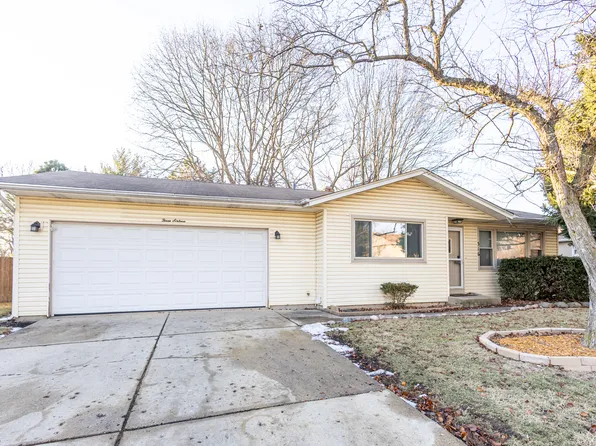 316 S Hawthorne St, Elgin, IL 60123