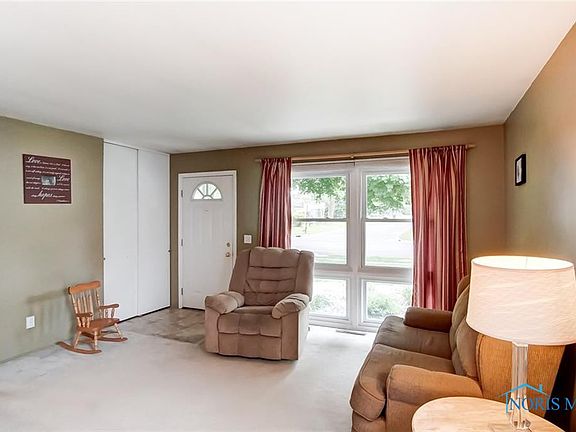 5th image of 624 Greenfield Dr