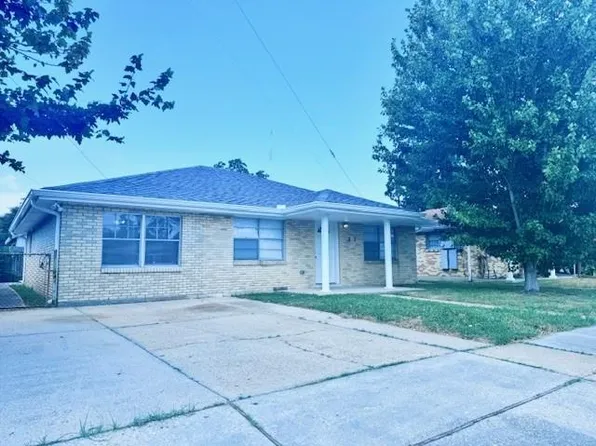303 E Josephine St, Chalmette, LA 70043
