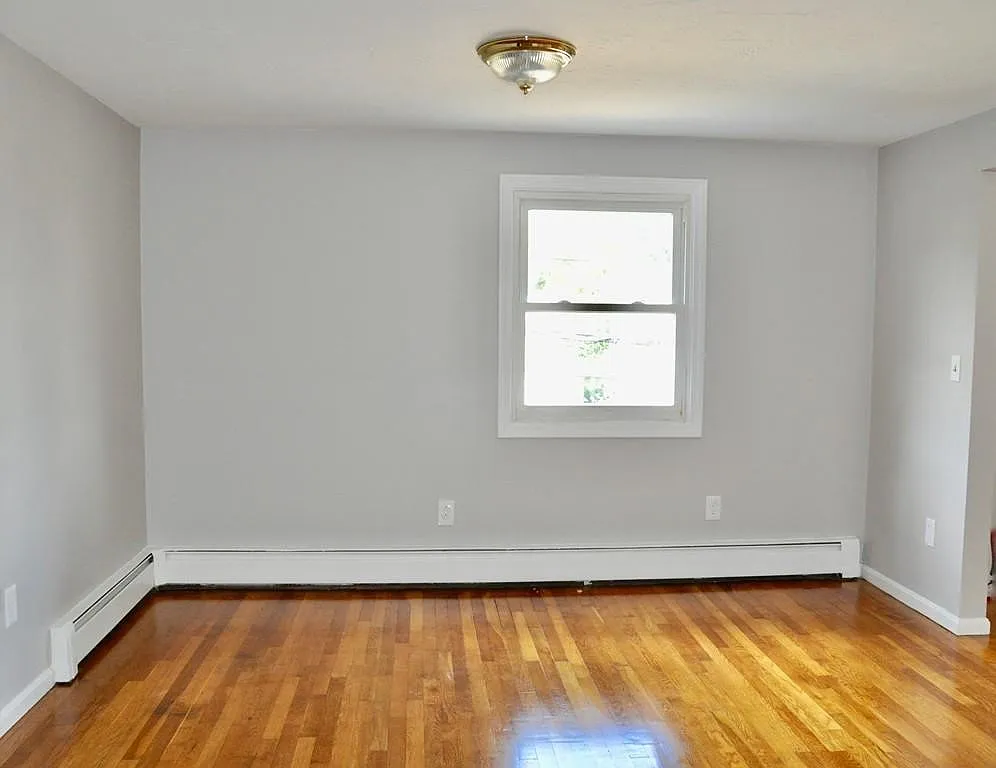 2 bed, 1100 sqft, $2,600 — Photo 2