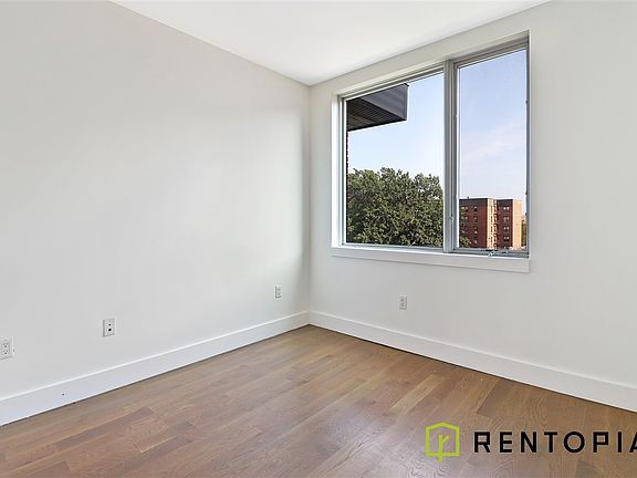 5th image of 242 Newkirk Ave APT 2E