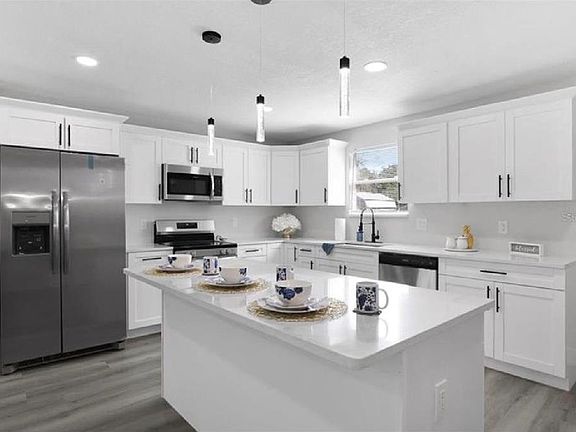 5th image of 506 N WARNELL STREET