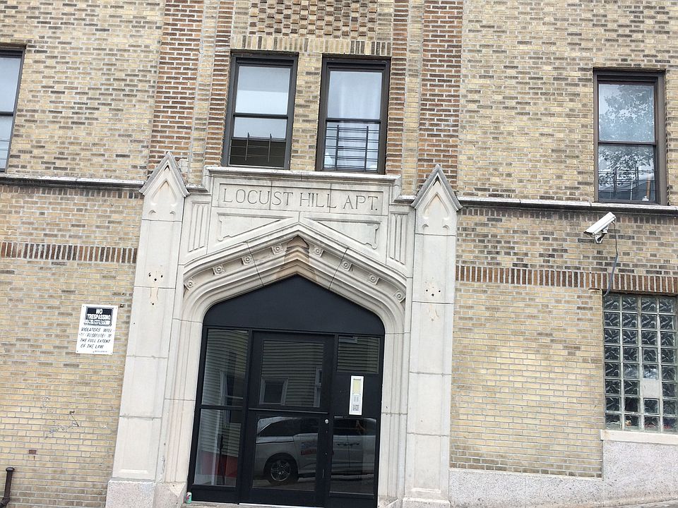 1st image of 15 Locust Hill Ave APT 3D