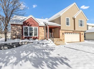 307 Orchard Ln, Bloomingdale, IL 60108
