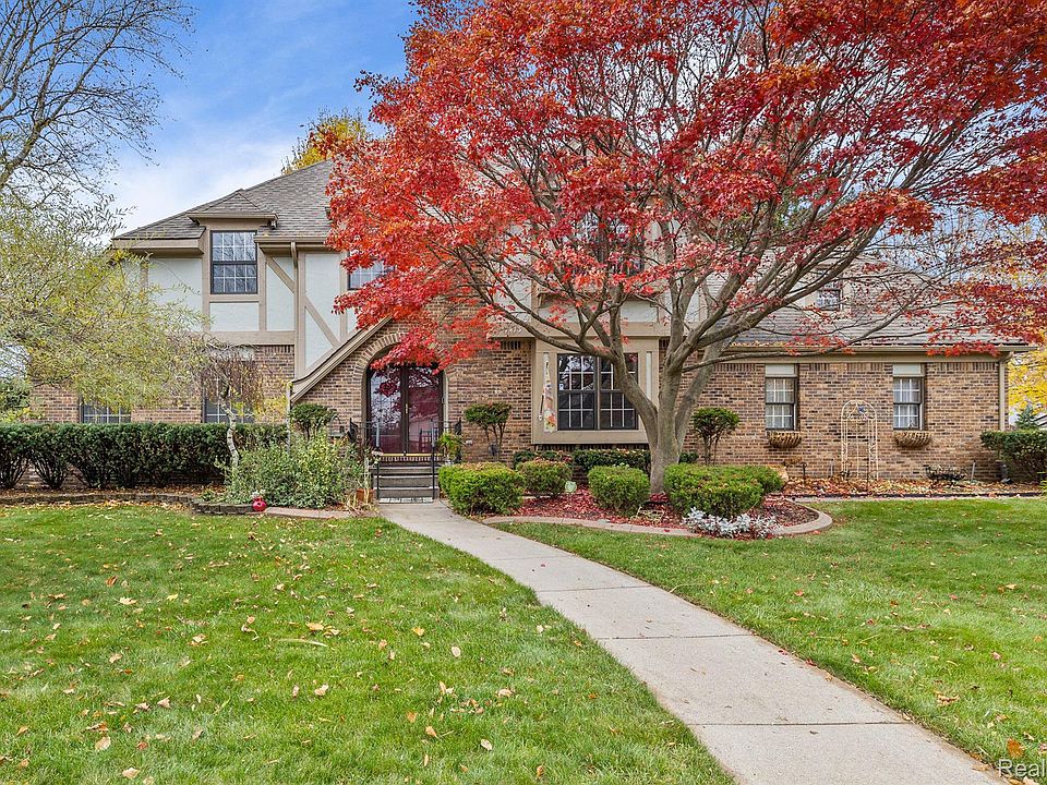 1st image of 17413 Laurel Dr
