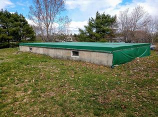 16 Gray Rd, Palmyra, ME 04965