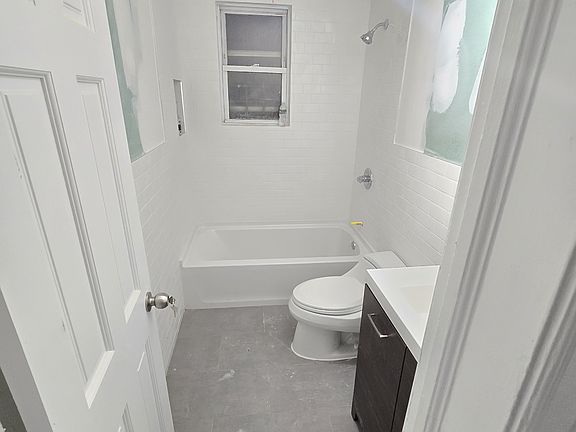 4th image of 15 Eastview Ave Floor 2