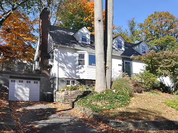 2nd image of 105 Cliffside Dr