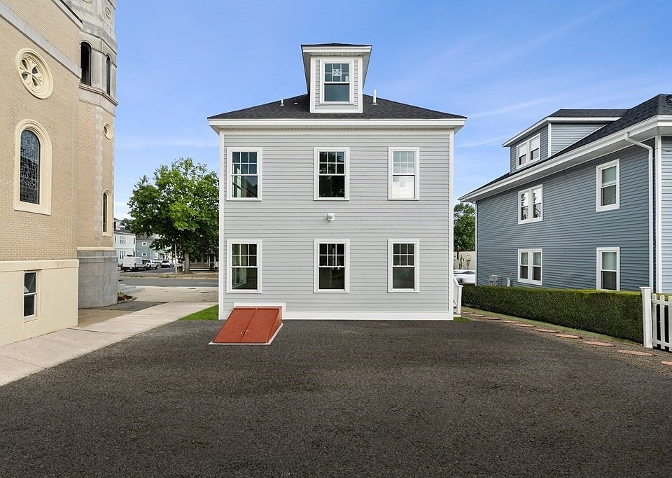 593 Gallivan Blvd, Dorchester Center, MA 02124 Zillow