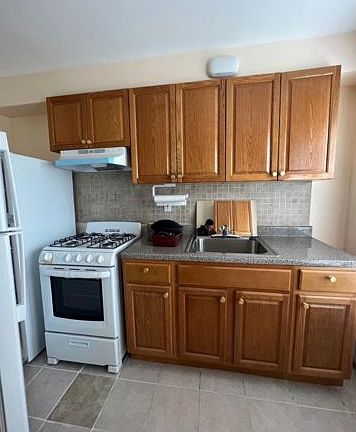 2nd image of 16806 116th Ave