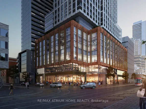 400 King St W, Toronto, ON