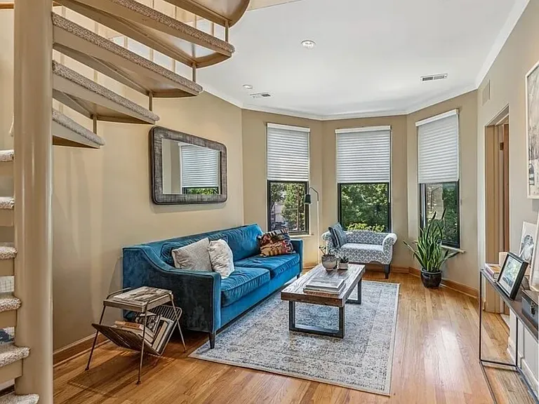 2837 N Southport Ave #3 — Photo 9