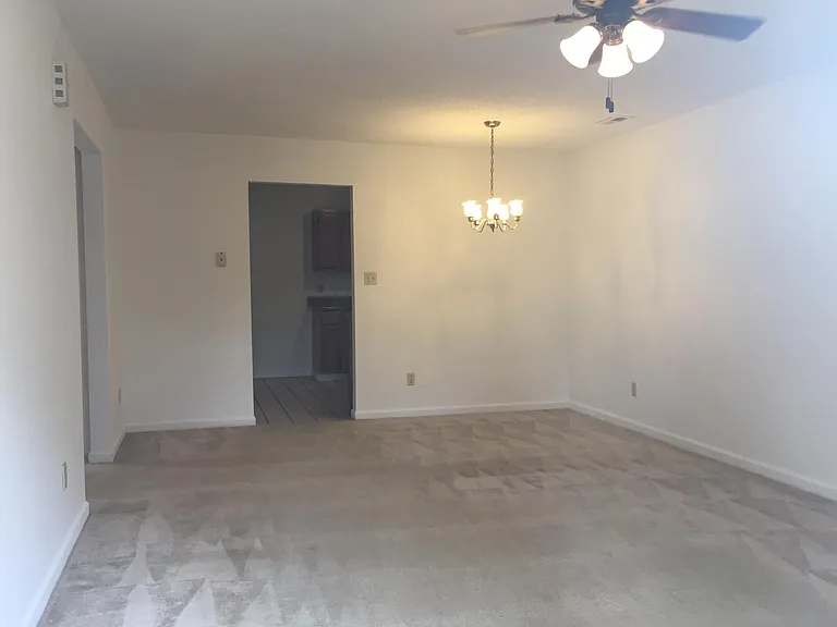 453 Kenilworth Rd #C — Photo 5