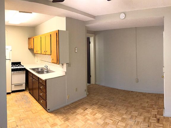 2nd image of 618 10th Ave N APT 5